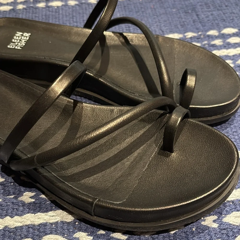 Eileen Fisher black leather Dorado sandals - Picture 4 of 5